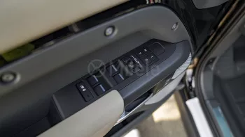 2023 LAND ROVER DEFENDER 130 X-DYNAMIC HSE P400 3.0L PETROL AT AWD – SANTORINI BLACK