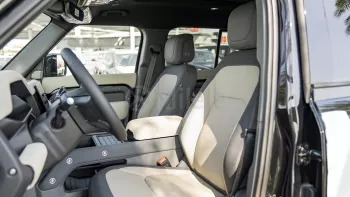 2023 LAND ROVER DEFENDER 130 X-DYNAMIC HSE P400 3.0L PETROL AT AWD – SANTORINI BLACK