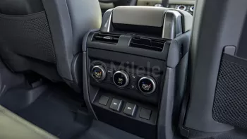 2023 LAND ROVER DEFENDER 130 X-DYNAMIC HSE P400 3.0L PETROL AT AWD – SANTORINI BLACK