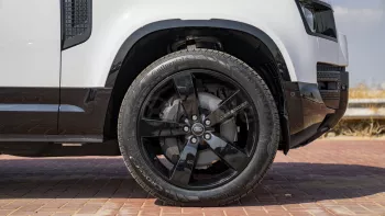2023 LAND ROVER DEFENDER 130 X-DYNAMIC SE P400 3.0L PETROL AT AWD – FUJI WHITE