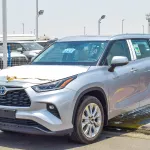 Toyota Highlander Limited 2.5L Hybrid Silver Color 2023 Model Year - Thumbnail 1