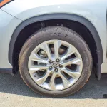 Toyota Highlander Limited 2.5L Hybrid Silver Color 2023 Model Year - Thumbnail 4