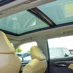 Toyota Highlander Limited 2.5L Hybrid Silver Color 2023 Model Year - Thumbnail 19
