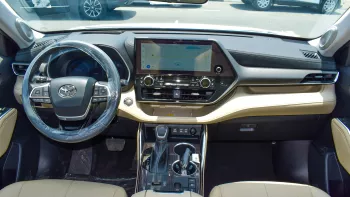 Toyota Highlander Limited 2.5L Hybrid Silver Color 2023 Model Year