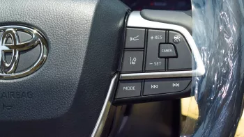 Toyota Highlander Limited 2.5L Hybrid Silver Color 2023 Model Year