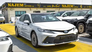 Toyota Camry Hybrid 2.5L White Color 2023 Model Year