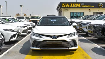 Toyota Camry Hybrid 2.5L White Color 2023 Model Year