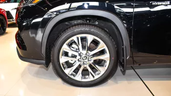 Toyota Highlander Limited 2.5L 2023 Model Year Black Color