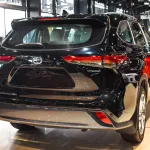 Toyota Highlander Limited 2.5L 2023 Model Year Black Color - Thumbnail 8