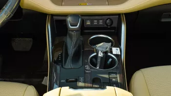 Toyota Highlander Limited 2.5L Hybrid 2023 Model Year Silver Color