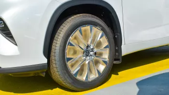 Toyota Highlander Limited 2.5L Hybrid 2023 Model Year Silver Color