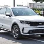 Kia Sorento 2.5L Full Option 2023 Model Year White Color - Thumbnail 3