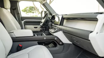 2023 LAND ROVER DEFENDER 130 S P400 3.0P AT AWD – FUJI WHITE