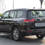 Toyota Land Cruiser LC 300 GXR 4.0L 2023 Model Year Black Color - Thumbnail 5
