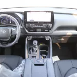 Toyota Grand Highlander 2.4L Limited Hybrid 2024 Model Year White Color - Thumbnail 10