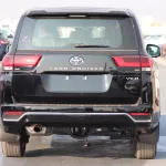 Toyota Land Cruiser 3.5 VXR A/T 2023 Model Year Black Color inside Black - Thumbnail 4