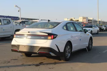 HYUNDAI SONATA 2.5L PETROL FWD 2024 MODEL YEAR WHITE