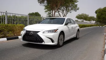 Lexus ES300 Hybrid V4 2.5L Primer White Color 2023 Model Year