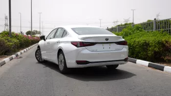 Lexus ES300 Hybrid V4 2.5L Primer White Color 2023 Model Year