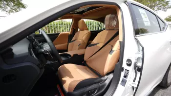Lexus ES300 Hybrid V4 2.5L Primer White Color 2023 Model Year