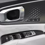 Kia Sorento 1.6L Hybrid 2023 Model Year Black Color - Thumbnail 11