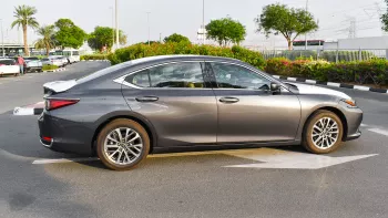 Lexus ES 300 Hybrid 2.5L V4 2023 Model Year Gray Color