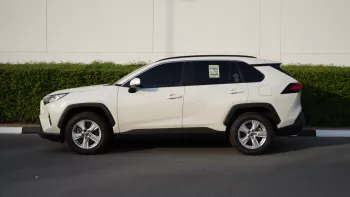 Toyota RAV4 V4 2019 Model Year White Color