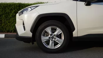 Toyota RAV4 V4 2019 Model Year White Color