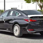 Lexus ES 300 Hybrid 2.5L V4 2023 Model Year Black Color - Thumbnail 7