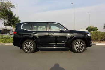 Toyota Land Cruiser VXR TWIN TURBO 2023 BRAND NEW ALFUTIEM AGENCY UNDER WARRANTY + CONTRACT SERVIC