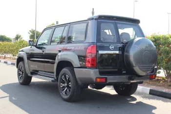 NISSAN PATROL SUPER SAFARI V6 M/T GCC SPECS DEALAR WARRANTY 2023 MODEL YEAR