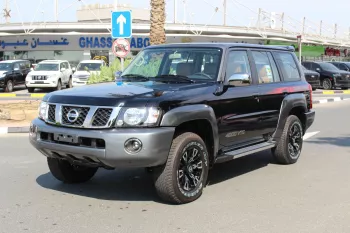 NISSAN PATROL SUPER SAFARI V6 M/T GCC SPECS DEALAR WARRANTY 2023 MODEL YEAR