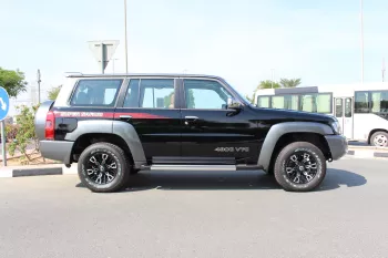 NISSAN PATROL SUPER SAFARI V6 M/T GCC SPECS DEALAR WARRANTY 2023 MODEL YEAR