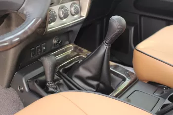 NISSAN PATROL SUPER SAFARI V6 M/T GCC SPECS DEALAR WARRANTY 2023 MODEL YEAR