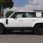 Land Rover Defender 2024 HSE V6 GCC Specs Under Warranty Contract Service Till 2029 - Thumbnail 4