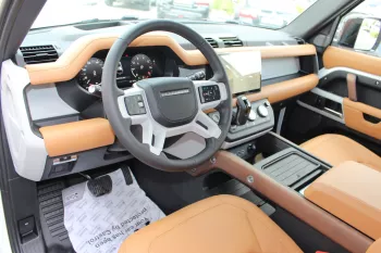 Land Rover Defender 2024 HSE V6 GCC Specs Under Warranty Contract Service Till 2029
