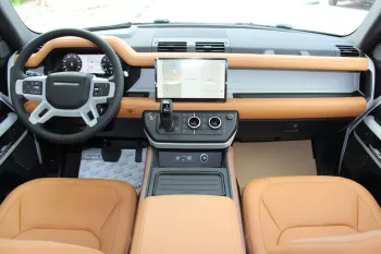 Land Rover Defender 2024 HSE V6 GCC Specs Under Warranty Contract Service Till 2029