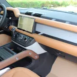 LAND ROVER DEFENDER 2024 HSE 90 P400 V6 GCC SPECS WARRANTY / CONTRACT SERVICE - Thumbnail 10