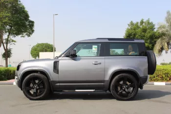 LAND ROVER DEFENDER 2024 HSE 90 P400 V6 GCC SPECS WARRANTY / CONTRACT SERVICE