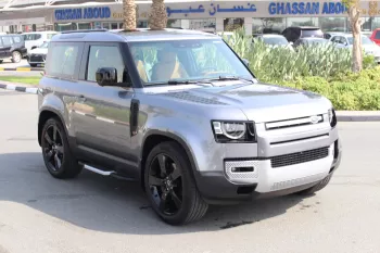 LAND ROVER DEFENDER 2024 HSE 90 P400 V6 GCC SPECS WARRANTY / CONTRACT SERVICE