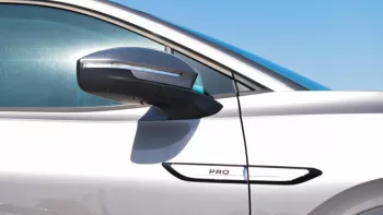 Volkswagen ID.6 CROZZ PRO 2022 electric car