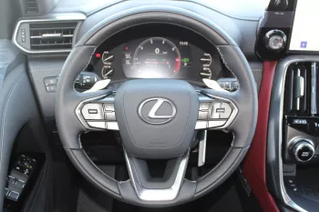 LEXUS LX600 SIGNATUER ASHWOOD 2023 MODEL YEAR ALFUTAIM AGENCY BRAND NEW UNDER WARRANTY / CONTRACT SERVICE