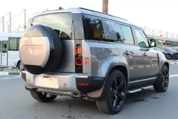 LAND ROVER DEFFENDER HSE V6 2024 GCC SPECS ALTAYER AGENCY BRAND NEW UNDER WARRANTY + CONTRACT SERVICE
