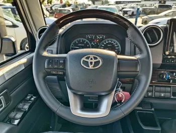 2024 Toyota Land Cruiser Hard Top LC76 4.5L V8 4WD Diesel Full Option 5 Door M/T