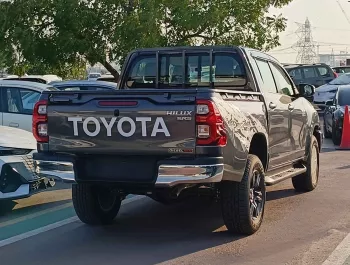 Toyota Hilux Wide Body Diesel 2.4L V4 M/T 2023 MY Gray Color