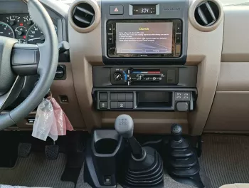 Toyota Land Cruiser LX Hard Top LC76 4.5L V8 Diesel Full Option 5 Door M/T 2024 Model Year