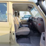 Toyota Land Cruiser LX Hard Top LC76 4.5L V8 Diesel Full Option 5 Door M/T 2024 Model Year - Thumbnail 17