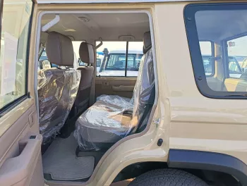Toyota Land Cruiser LX Hard Top LC76 4.5L V8 Diesel Full Option 5 Door M/T 2024 Model Year