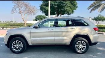 Jeep Cherokee Limited V6 4WD 2015 Model Year Gold Color