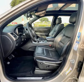 Jeep Cherokee Limited V6 4WD 2015 Model Year Gold Color